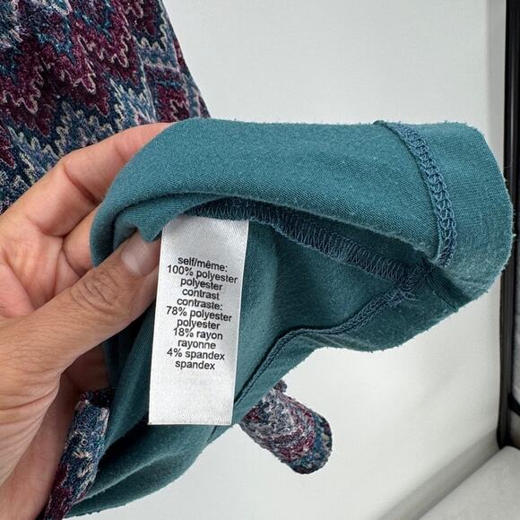 Maurices True Y2K  kimono-style top chevron pattern with teal attached tank top - Picture 7 of 7